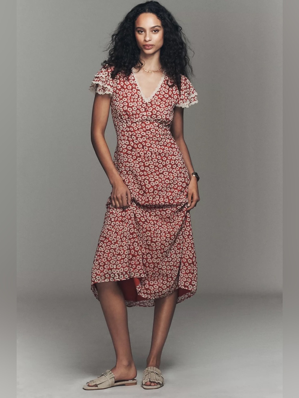 Exquise
V-Neck Flutter-Sleeve Midi Dress